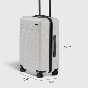 AWAY The Bigger Carry-On in white